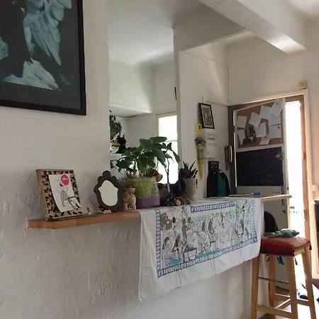 Convivial Au Soleil Levant Bed & Breakfast *